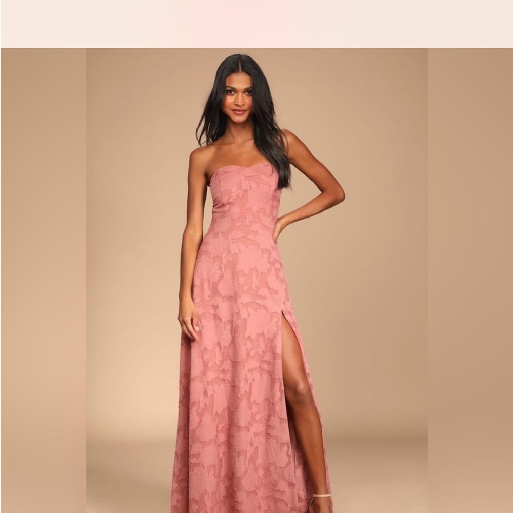 Lulu’s NWT Pink Strapless Rose Dress